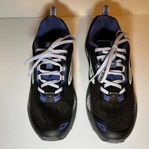 Women’s Black and Purple Athletic Hiking Shoes Gortex Waterproof